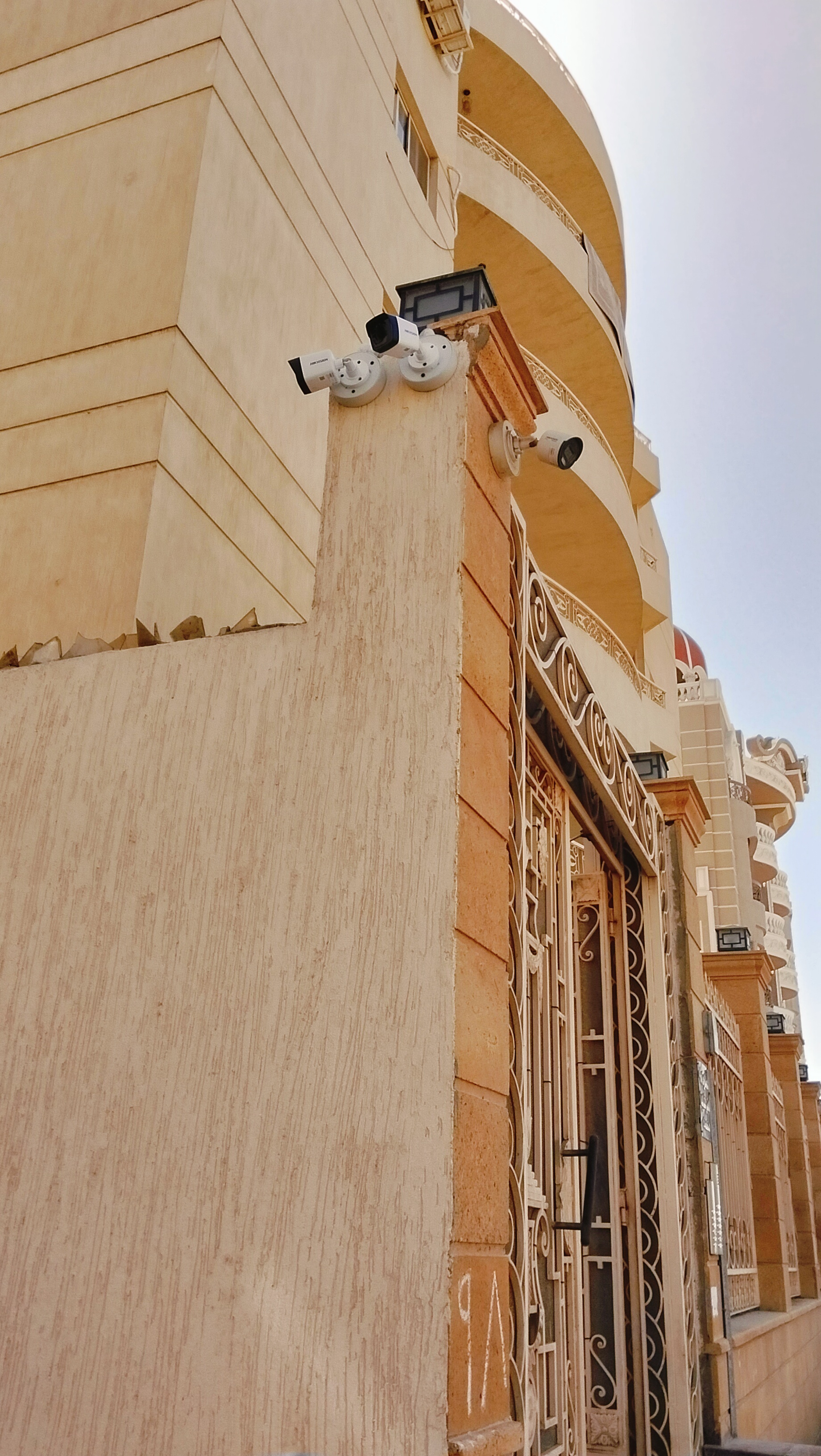 تركيب وصيانة كاميرات المراقبة